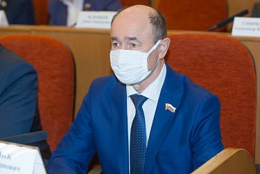 Депутаты работали в особом режиме